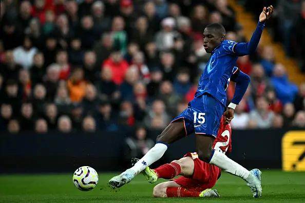 【英超】萨拉赫传射，利物浦2-1切尔西，4连胜返榜首