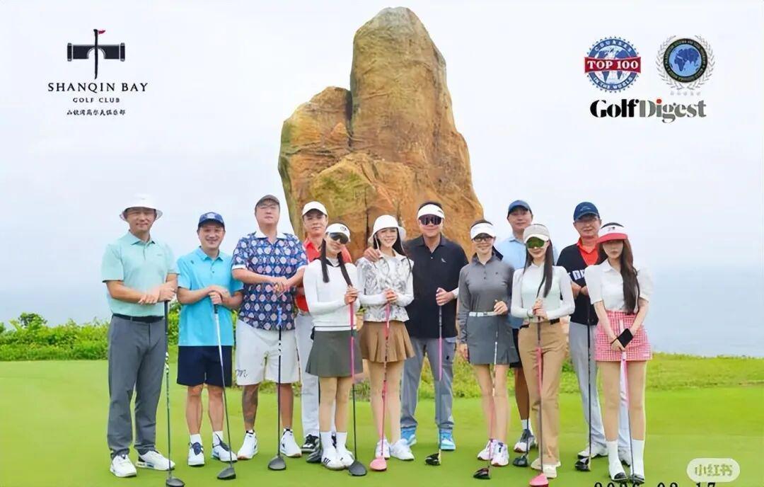 Bet365体育平台-她果然没离，毕竟400亿资产的男人也不多啊！